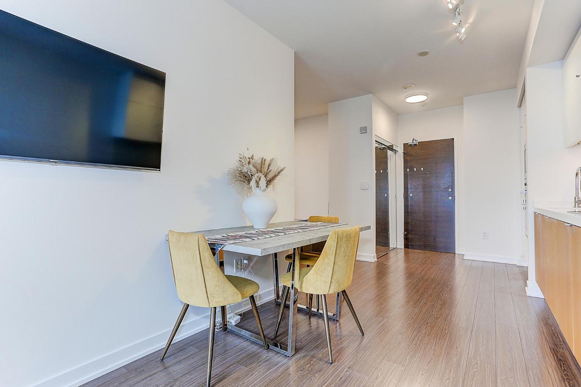 Lakeview Apartments Downtown Toronto Exterior photo