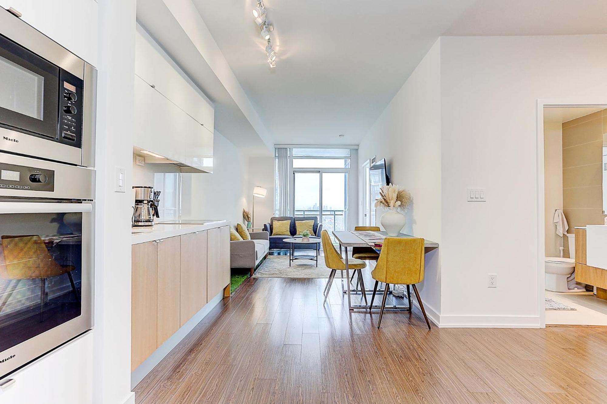 Lakeview Apartments Downtown Toronto Exterior photo