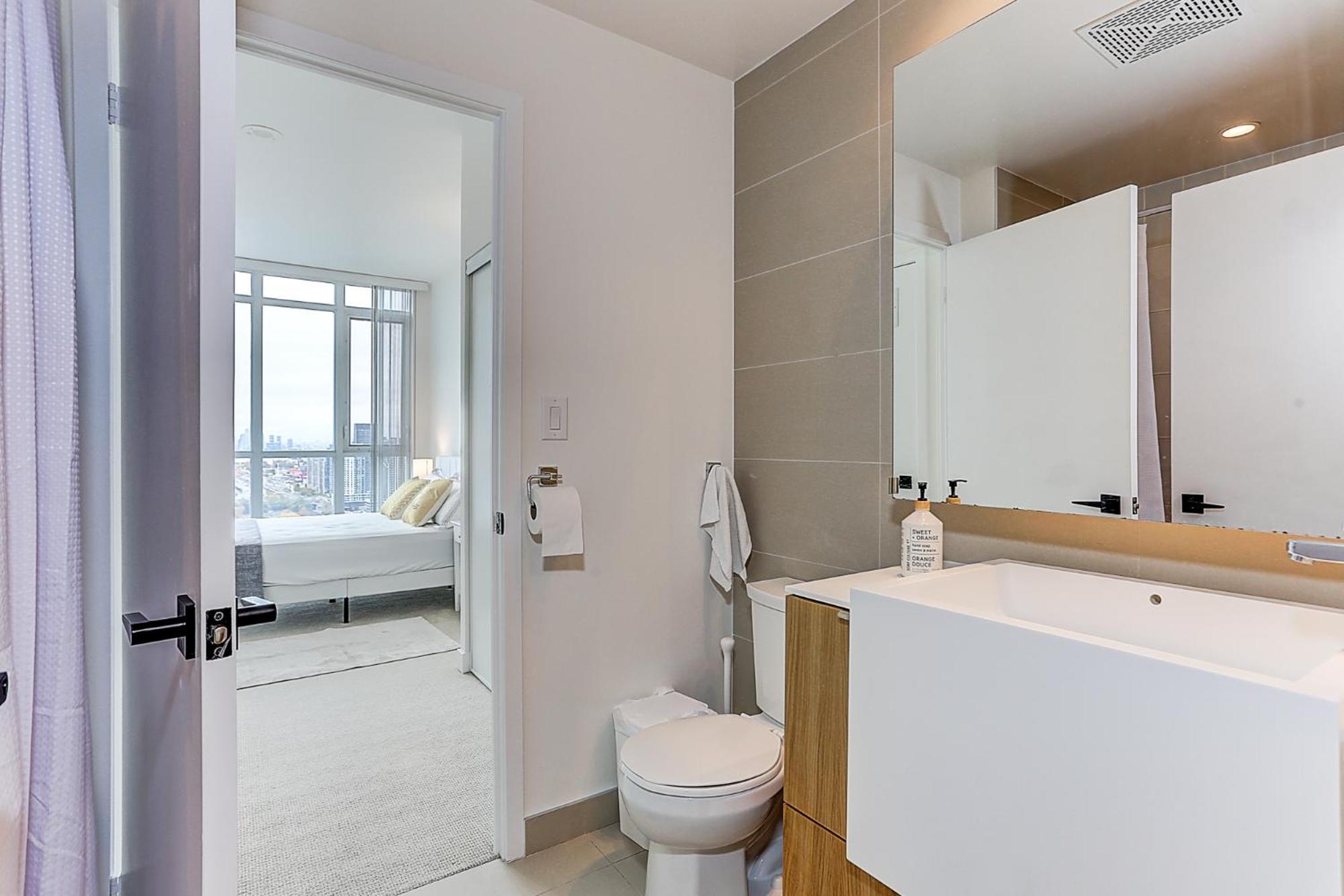 Lakeview Apartments Downtown Toronto Exterior photo